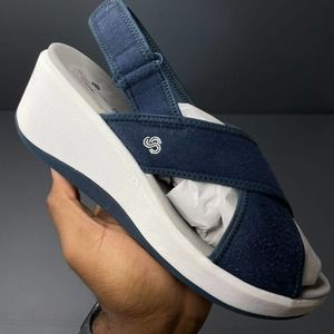 Clark CloudSteppers Wedges Women Sandals Size 7